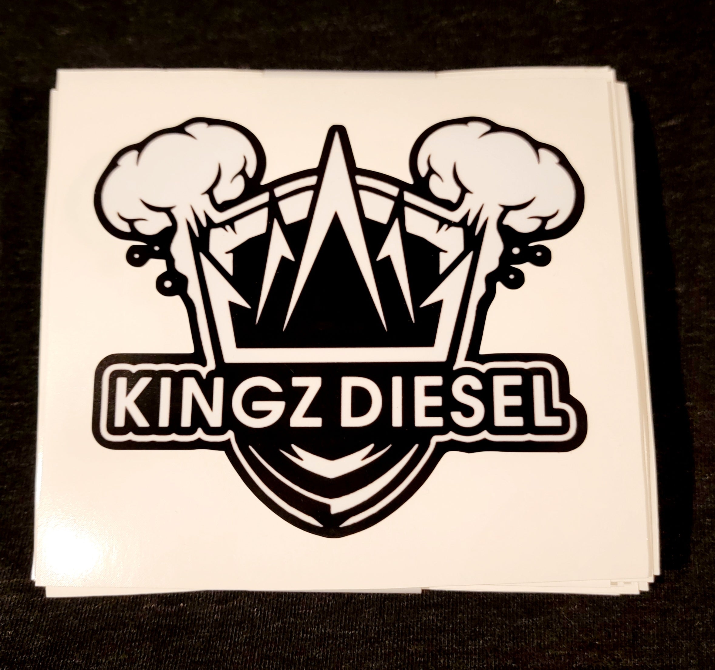 ベキンダッスフント様 Kingz Diesel 5x5 Decal Black & White – Kingz Diesel Supply